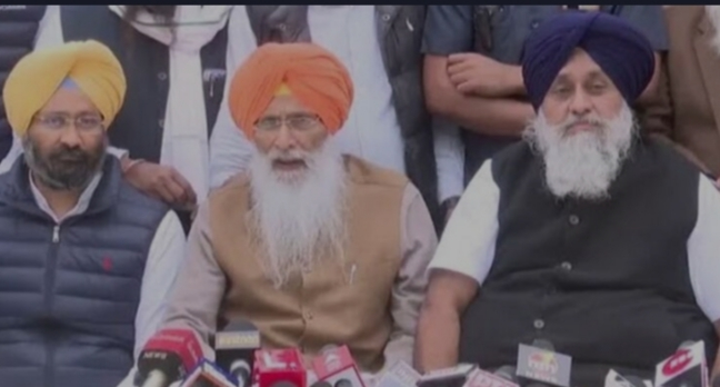 The Sukhdev Singh Dhindsa-led Shiromani Akali Dal (Syukta) and Shiromani Akali Dal (Badal) have merged today in Punjab.